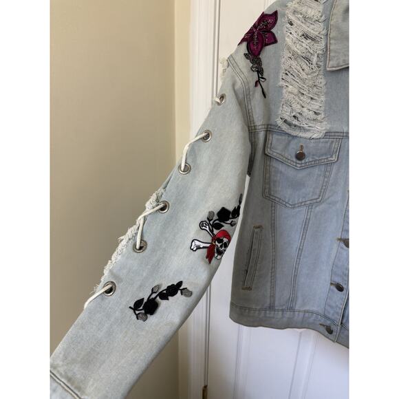 36Point5 Women’s Customized Denim Jacket Medium Roses Skull Lace Up Distressed - Picture 4 of 11